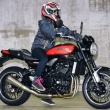 [女性ライダーの足つきチェック] Z900RS(2017・18年撮影)