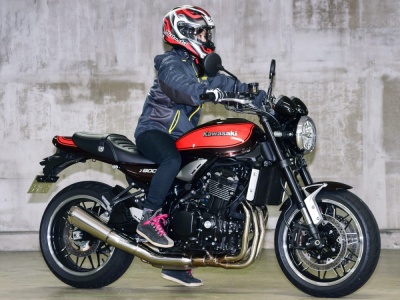 [女性ライダーの足つきチェック] Z900RS(2017・18年撮影)