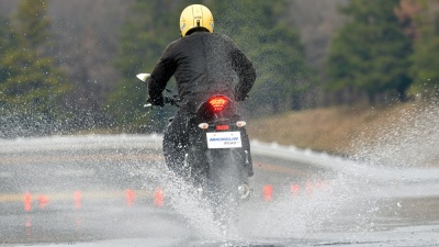 Pilot Road4から進化を遂げたMICHELIN Road5が登場！ 雨の日でも安心して走れるというウェット性能を体感してきました