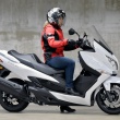 [女性ライダーの足つきチェック] BURGMAN400 ABS (2018年撮影)