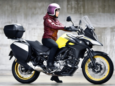 [女性ライダーの足つきチェック]V-STROM650XT ABS(2018年撮影)