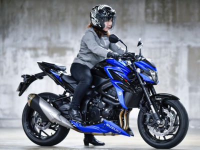 [女性ライダーの足つきチェック]GSX-S750ABS(2018年撮影)