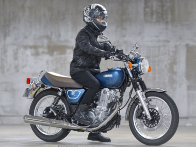 [女性ライダーの足つきチェック]SR400(2018年撮影)