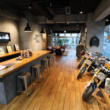 広～い店内でじっくりとバイクを見られます♪日本最大級のBMW Motorradディーラーが、東京都・世田谷区にオープン