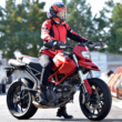 [女性ライダーの足つきチェック] HyperMotard796 (2018年撮影)