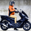 [女性ライダーの足つきチェック]PCX HYBRID(2018年撮影)