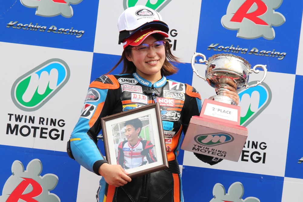 中山愛理選手が全日本ロードレース選手権 J Gp3クラスで2位を獲得 バイクイベントレポート レディスバイク