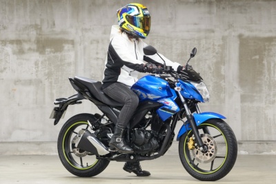 [女性ライダーの足つきチェック]GIXXER(2019年撮影)