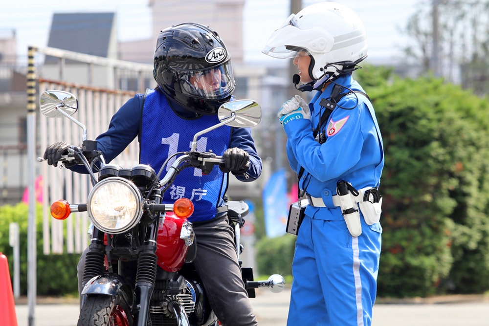 警視庁女性白バイ隊 クイーンスターズ によるライディングスクール開催レポート バイクイベントレポート レディスバイク