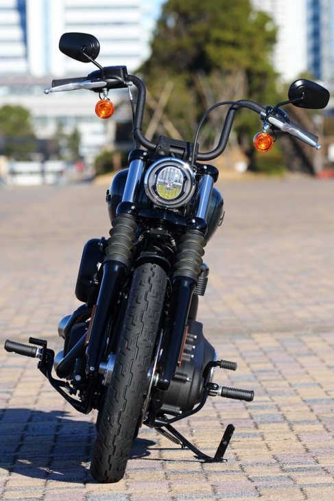 HARLEY-DAVIDSON STREET BOB フロントビュー