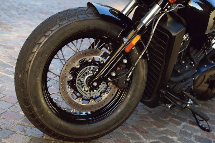 INDIAN MOTORCYCLE SCOUT BOBBER TWENTY フロント足まわり