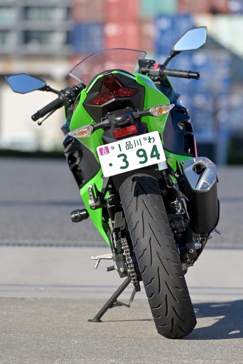 カワサキ Ninja 250 リヤビュー