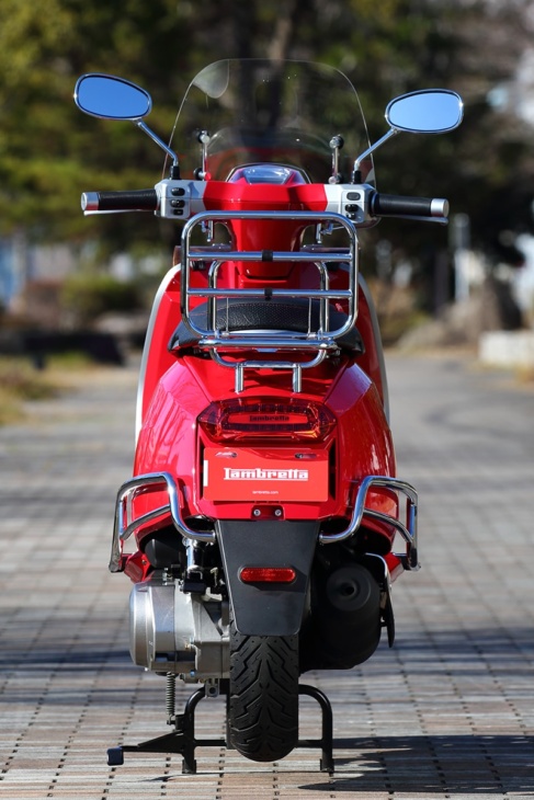 LAMBRETTA V125 SPECIAL リヤビュー