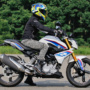 BMW G310R ライディングポジション