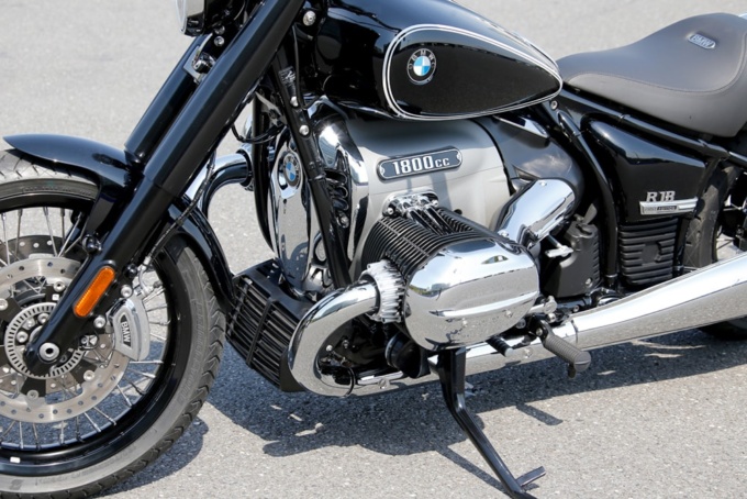 BMW R 18エンジン周り