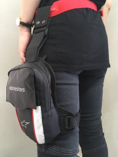 Alpinestars ACCESS THIGH BAG ブラックレッドホワイト