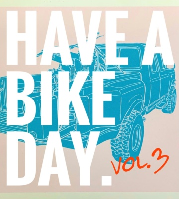 バイクアートを楽しみながらコーヒーで一息。イラスト展「HAVE A BIKE DAY. Vol.3」が開催中！