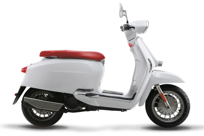 LAMBRETTA V125SPECIAL ホワイト