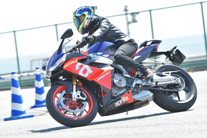 155cm女子ライダーのAprilia RS660プチインプレ 試乗