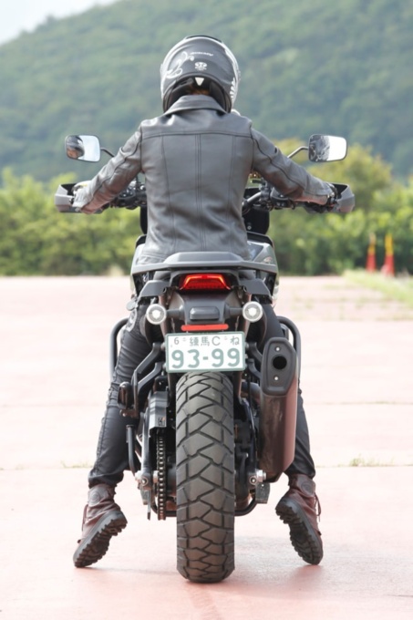 “Harley Davidson PAN AMERICA 1250”足つき