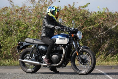 155cm女子ライダーの『少しは参考になるかも？』足つき＆プチインプレ“TRIUMPH BONNEVILLE T100