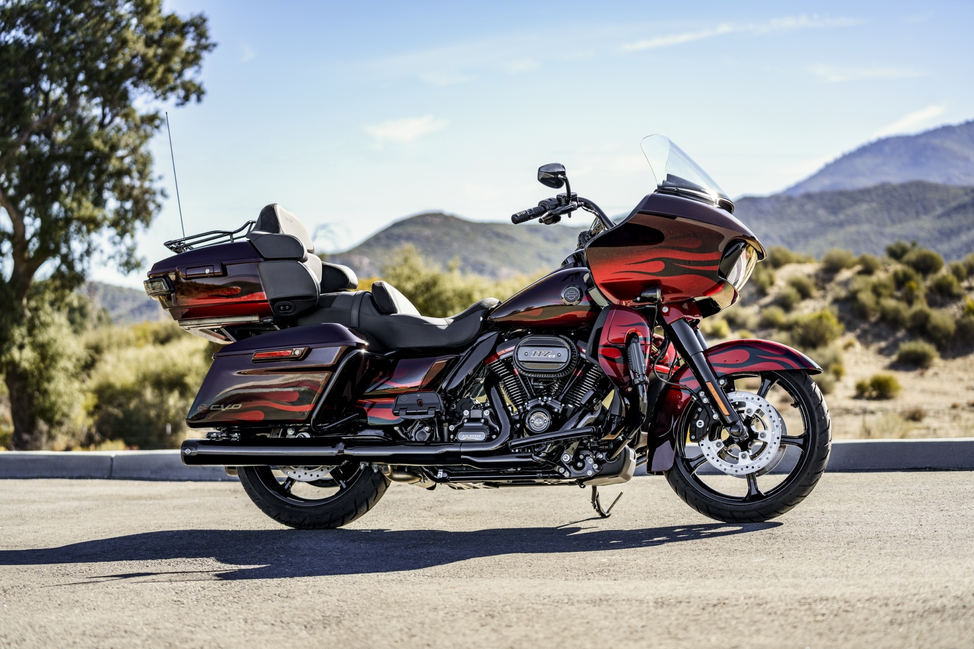 ハーレーダビッドソン「Milwaukee-Eight® 117」エンジンを搭載する8つの新モデルを発売 - バイクトピックス - レディスバイク