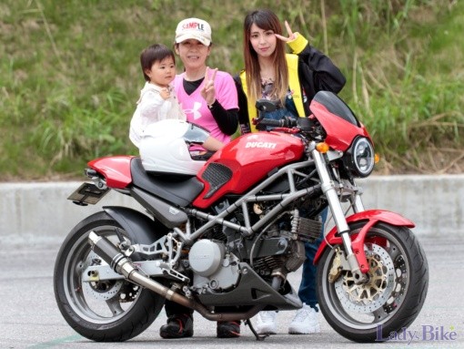 キョンシー with DUCATI MONSTER800