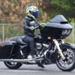 シート高695mm 身長155cmライダーの『少しは参考になるかも？』足つきチェック“Harley-Davidson ROAD GLIDE SPECIAL”
