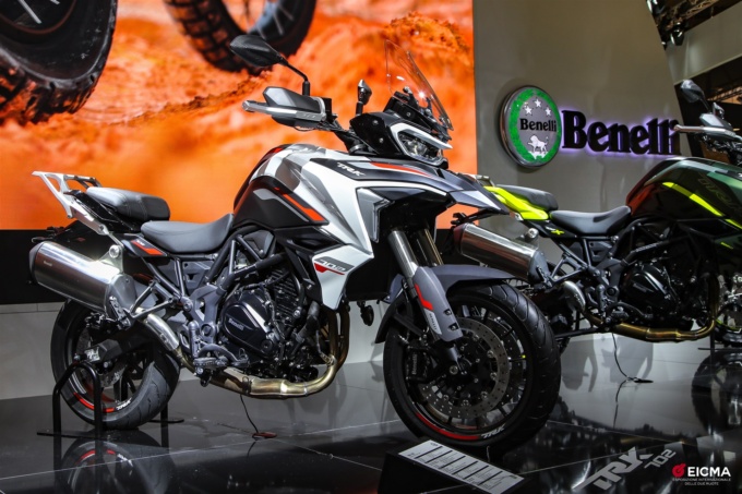 EICMA2022 ベネリ TRX702/TRX702X