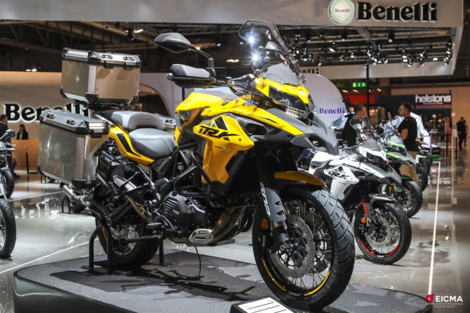 EICMA2022 ベネリ TRX702/TRX702X