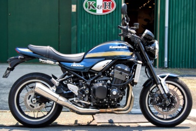足つき向上と乗車姿勢の適正化を重視したZ900RS用シートがK&Hから新登場