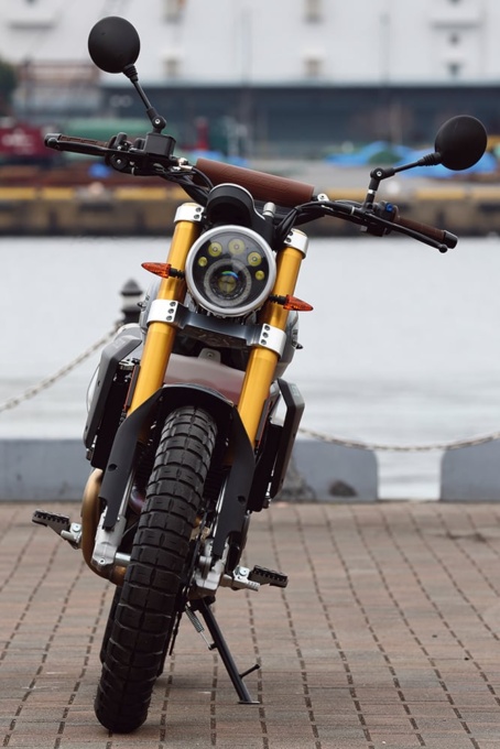 FANTIC CABALLERO SCRAMBLER500（2023年モデル）フロントビュー