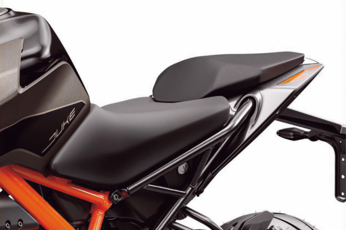 lsb2023_KTM_390DUKE06