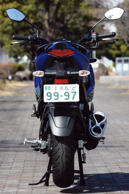 SUZUKI GIXXER（2023年モデル）リヤビュー